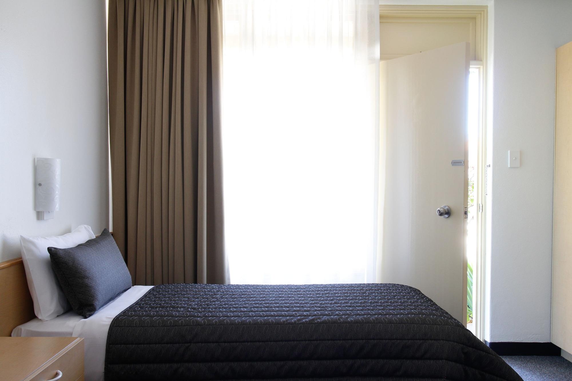 Mid City Motor Inn Queanbeyan Exteriör bild