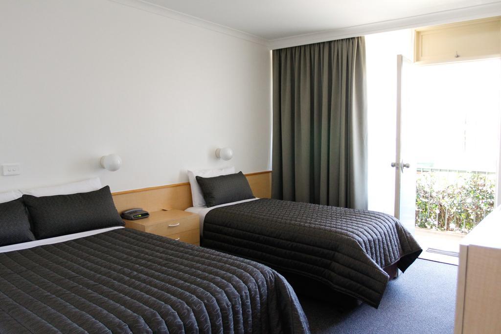 Mid City Motor Inn Queanbeyan Rum bild